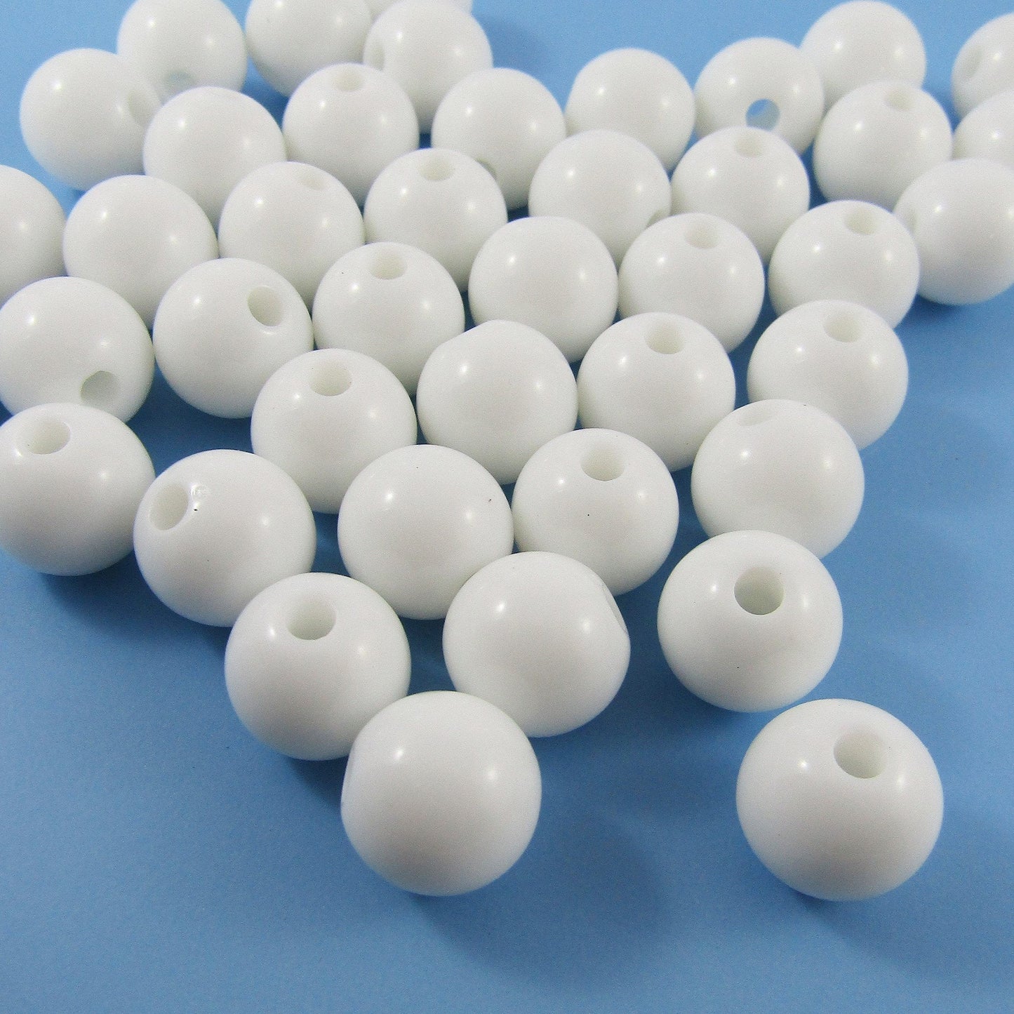 50g 50+pcs Acrylic Round Opaque White 12mm Hole 3mm
