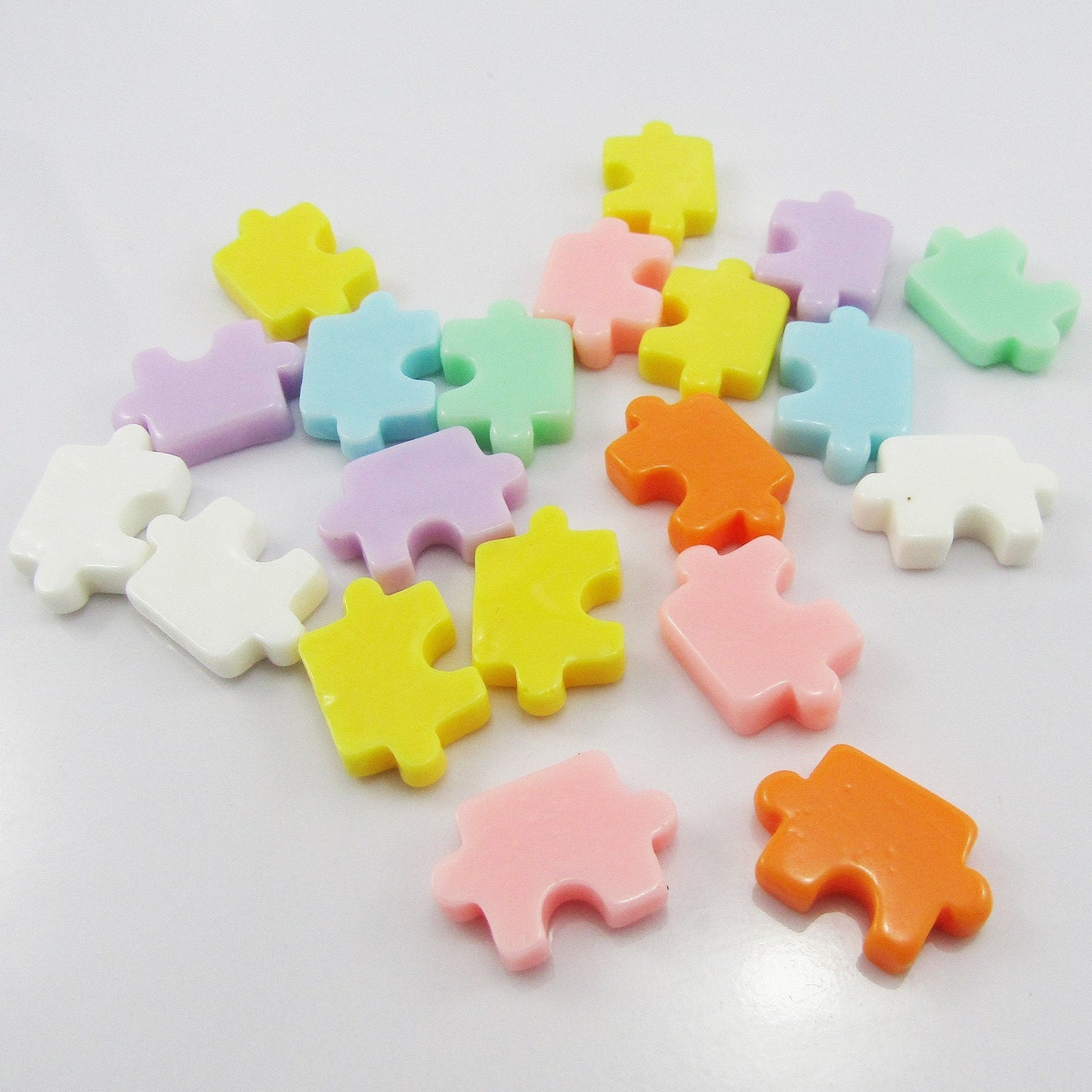 20pcs DIY Resin Puzzle Piece Cabochon Flat Back 19x13x4.5mm Cards Hair Clips
