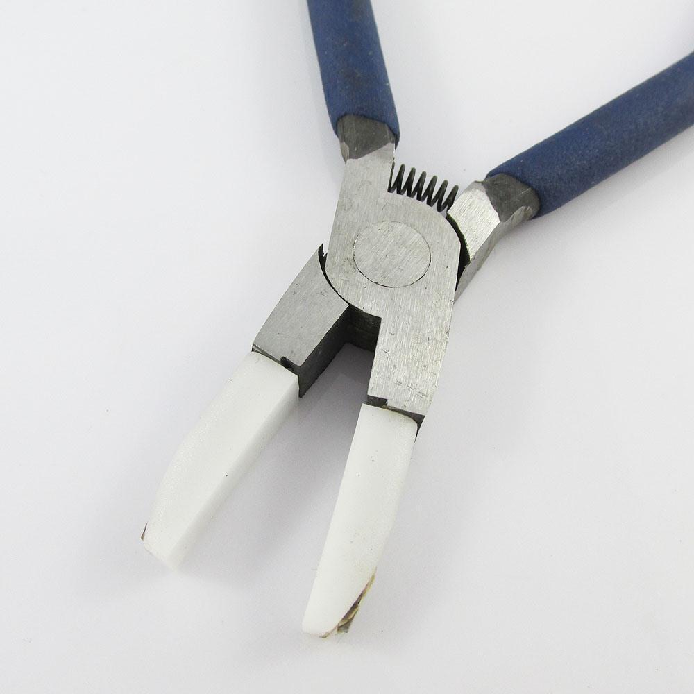 Craft & Jewellery Carbon Steel Flat Nose Pliers Plastic Coated Jaws 142mm