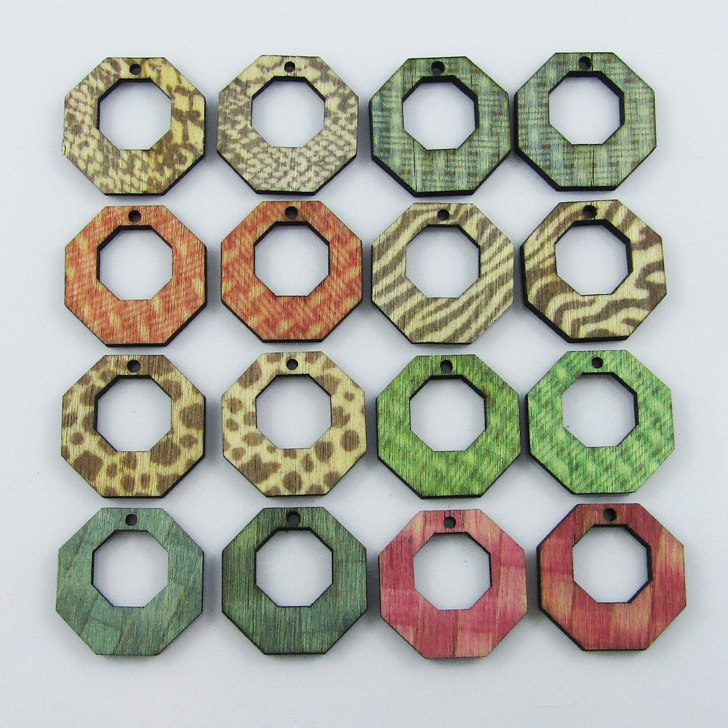 10pcs in Random Pairs Printed Wood Octagon Charm Pendant 24x24mm
