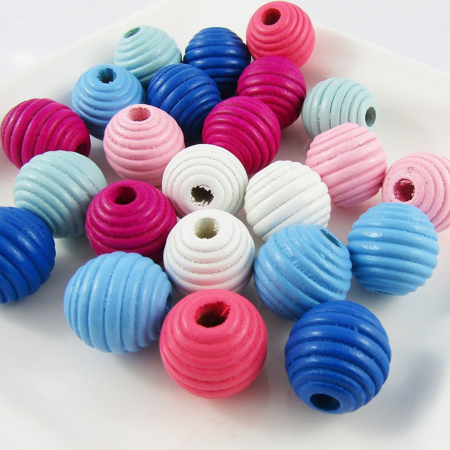 50g 20+pcs Wood Beehive Round Craft Beads Mixed Pink Blue White 19x20mm Hole 5mm