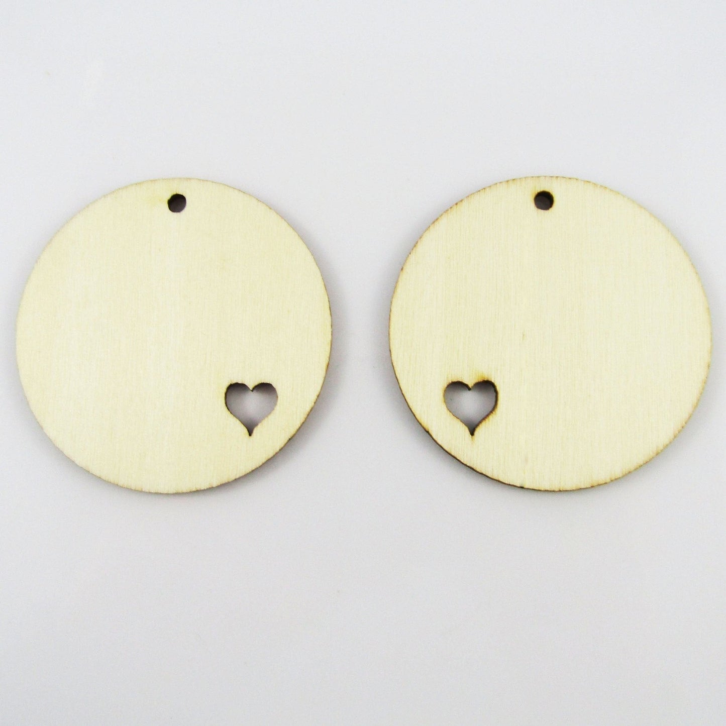 Bulk 10pcs Round w/ Cut Out Heart Unfinished Wood Charm Pendant Natural 49mm