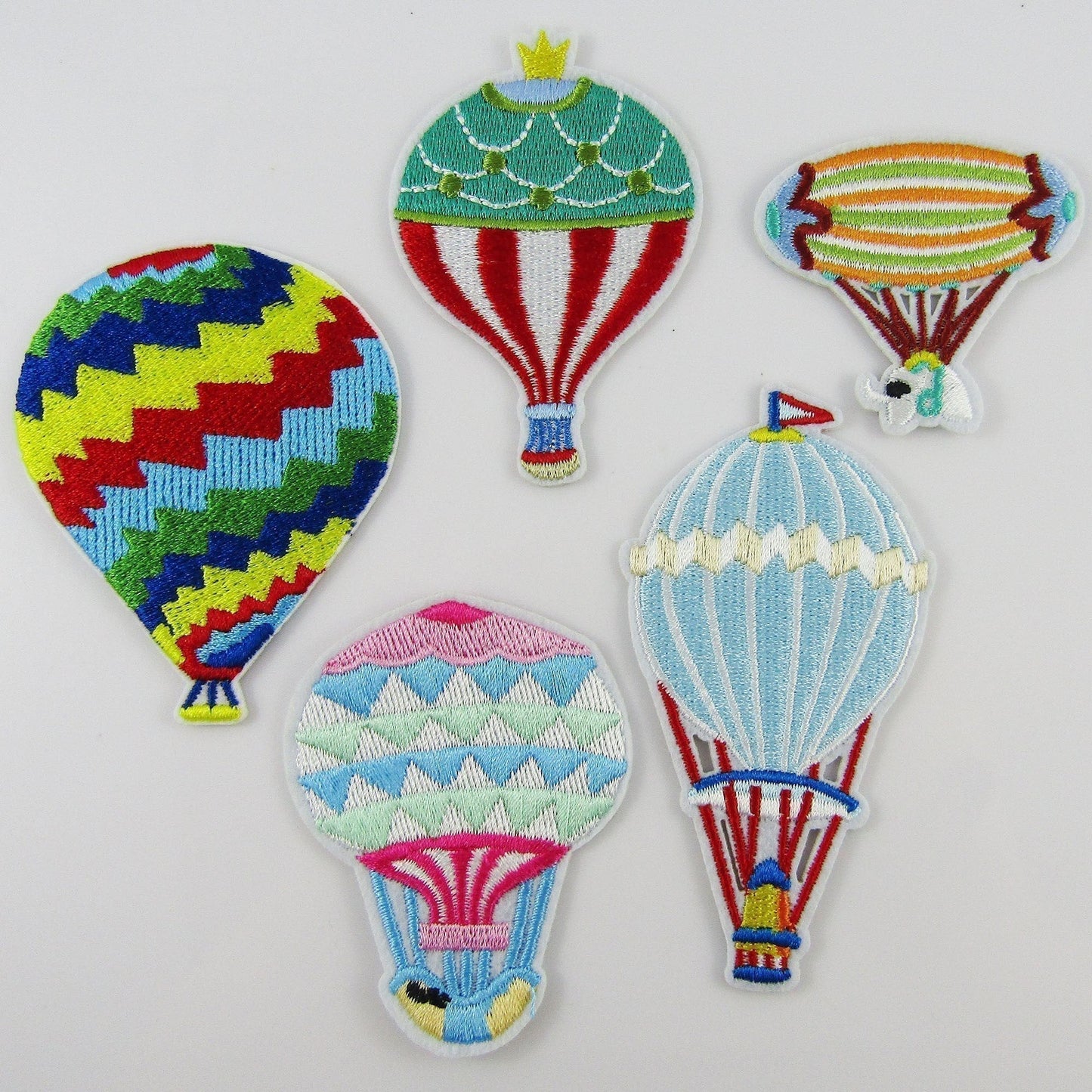 5pce Set Iron on / Sew On Hot Air Balloon Cloth Patches 52-93 x 50-60mm