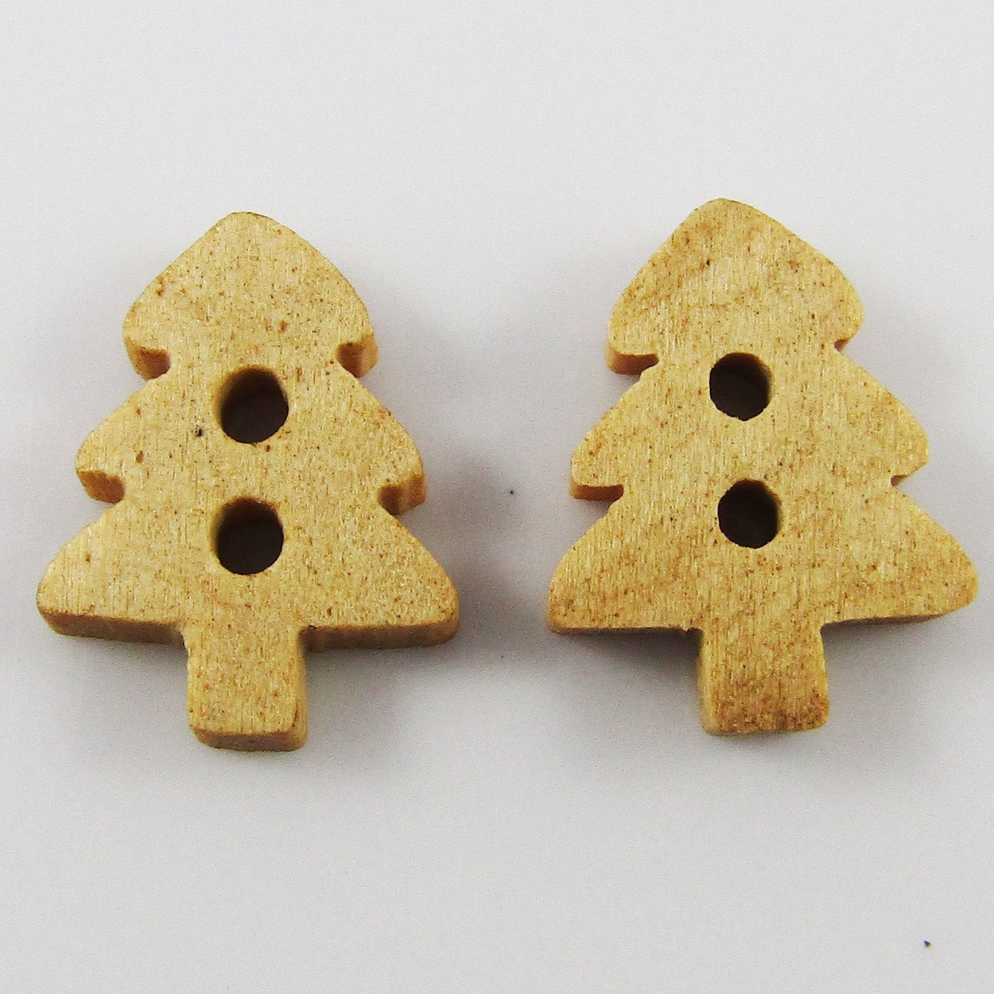 50pce Mini Christmas Tree 2 Hole Wood Button 14x11mm Kids Child Sewing